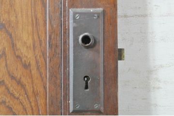 アンティーク建具　空間のアクセントになるレトロなドア1枚(木製扉)(R-073446)