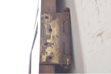 アンティーク建具　空間のアクセントになるレトロなドア1枚(木製扉)(R-073446)