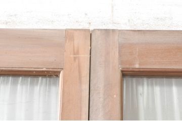 アンティーク建具　上手物!!!　腰板一枚板　昔懐かしいレトロな雰囲気漂う両開きドア(親子ドア)1対2枚セット (木製扉、玄関ドア)(R-073450)