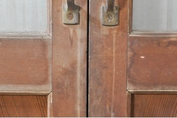 アンティーク建具　上手物!!!　腰板一枚板　昔懐かしいレトロな雰囲気漂う両開きドア(親子ドア)1対2枚セット (木製扉、玄関ドア)(R-073450)