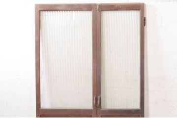 アンティーク建具　上手物!!!　腰板一枚板　昔懐かしいレトロな雰囲気漂う両開きドア(親子ドア)1対2枚セット (木製扉、玄関ドア)(R-073450)