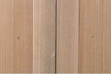 アンティーク建具　杉(スギ)材　美しい柾目が目を惹く横桟引き戸2枚セット(板戸、帯戸、舞良戸)(R-073451)