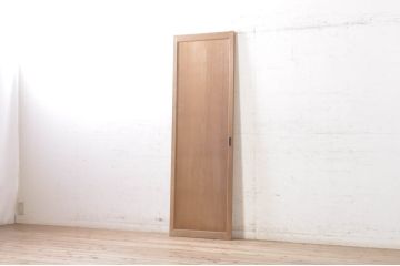 アンティーク建具　美しい杉材一枚板が和の空間づくりにおすすめ!! 横桟入りの幅狭板戸1枚(舞良戸、引き戸)(R-073454)