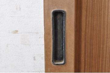 アンティーク建具　美しい杉材一枚板が和の空間づくりにおすすめ!! 横桟入りの幅狭板戸1枚(舞良戸、引き戸)(R-073454)