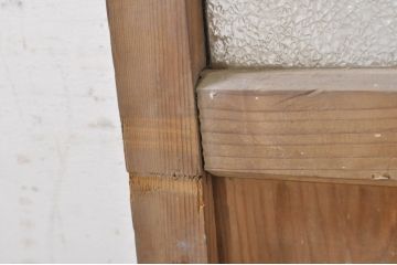 アンティーク建具　ペイント仕上げ限定　昭和レトロな雰囲気漂うガラス戸1枚(引き戸)(R-073455)
