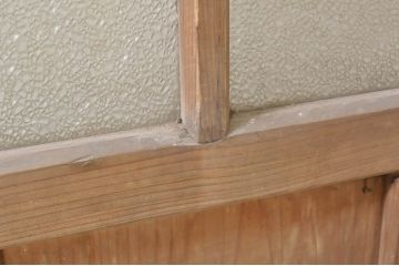 アンティーク建具　ペイント仕上げ限定　昭和レトロな雰囲気漂うガラス戸1枚(引き戸)(R-073455)