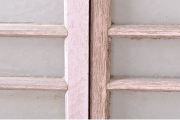 アンティーク建具　ペイント仕上げ限定　レトロな空間づくりにおすすめの両開き窓1対2枚セット(ガラス窓、ガラス戸、ガラス扉)(R-073462)