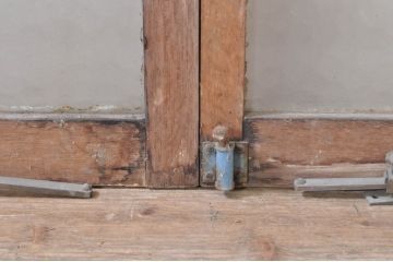 アンティーク建具　ペイント仕上げ限定　レトロな空間づくりにおすすめの両開き窓1対2枚セット(ガラス窓、ガラス戸、ガラス扉)(R-073462)