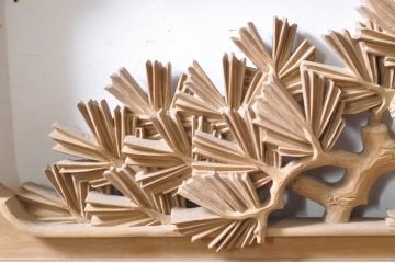 ビンテージ建具　井波彫刻　紅雲作　躍動感あふれる松竹梅の彫りが目を惹く彫刻欄間2枚セット(明かり取り、明り取り、在銘有り、ヴィンテージ)(R-073466)