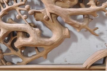 ビンテージ建具　井波彫刻　紅雲作　躍動感あふれる松竹梅の彫りが目を惹く彫刻欄間2枚セット(明かり取り、明り取り、在銘有り、ヴィンテージ)(R-073466)