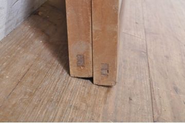 ビンテージ建具　松竹梅の彫刻が目を惹く上品な組子入り彫刻欄間2枚セット(明り取り、明かり取り、ヴィンテージ)(R-073467)