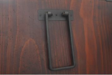 和製アンティーク　美品　前面欅(ケヤキ)材　桜丸金具　味わい深い木の風合いと立派な金具が魅力的な米沢箪笥(重ね箪笥、衣装箪笥、収納たんす、整理タンス、時代箪笥、引き出し)(R-073483)