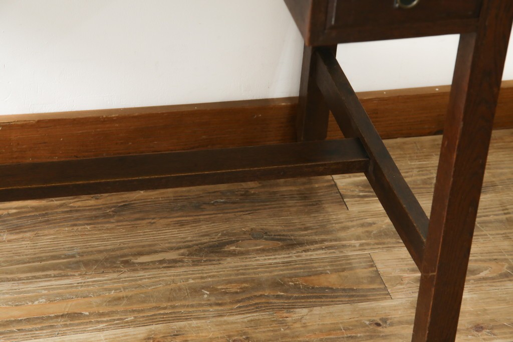 和製アンティーク　大正ロマン　趣のある佇まいが目を惹くシンプルな平机(ワークデスク、在宅用、在宅ワーク用)(R-073489)