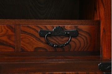 中古　岩谷堂箪笥　菊幸　力強い杢目が魅力的な茶棚　定価約65万円　(R-073491)