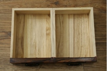 中古　岩谷堂箪笥　菊幸　力強い杢目が魅力的な茶棚　定価約65万円　(R-073491)