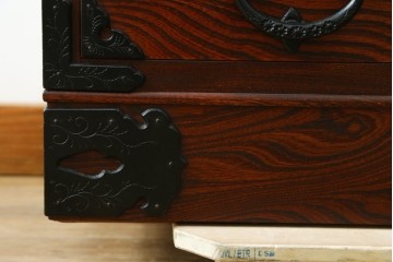 中古　岩谷堂箪笥　菊幸　力強い杢目が魅力的な茶棚　定価約65万円　(R-073491)