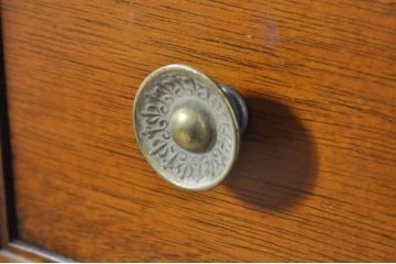 中古　DREXEL HERITAGE(ドレクセルヘリテイジ)　Triune(トライユン)　高級感漂う佇まいが魅力のドレッサー(化粧台、鏡台、ミラー)(定価約42万円)(R-073495)