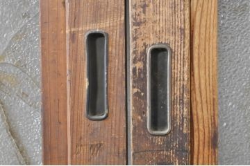 アンティーク建具　珍しい造りのガラス帯が目を惹く風情のある裏障子付き格子戸3枚セット(引き戸、障子戸、ガラス帯戸)(R-073505)