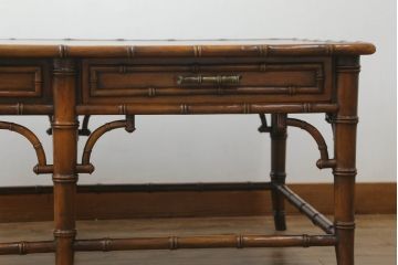 中古　美品　THEODORE ALEXANDER(セオドア・アレキサンダー)　オリエンタルな雰囲気漂うローテーブル(センターテーブル、リビングテーブル、英国)(R-073517)