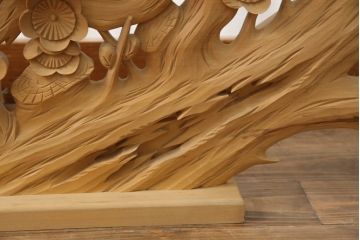 中古　ヒバ材　美術品のような存在感を放つ祭壇の彫刻照明2台セット(フロアスタンド、スタンドライト)(R-073518)