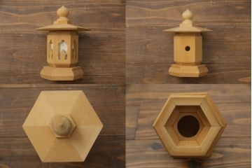 中古　ヒバ材　美術品のような存在感を放つ祭壇の彫刻照明2台セット(フロアスタンド、スタンドライト)(R-073518)