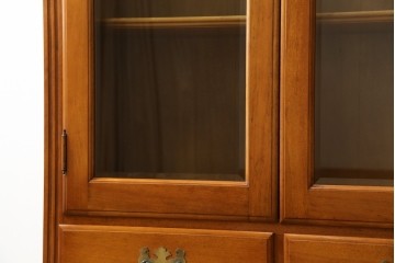 中古　横浜クラシック家具　ダニエル(daniel)　アーリーアメリカンシリーズ　A-208　温もりを感じる色合いとクラシカルな佇まいが魅力のブックケース　(R-073522)