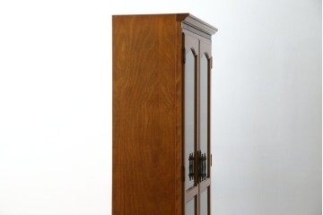 中古　横浜クラシック家具　ダニエル(daniel)　アーリーアメリカンシリーズ　A-208　温もりを感じる色合いとクラシカルな佇まいが魅力のブックケース　(R-073522)