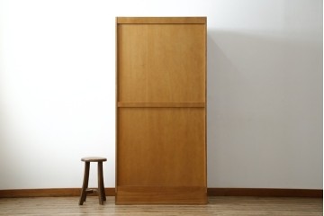 中古　横浜クラシック家具　ダニエル(daniel)　アーリーアメリカンシリーズ　A-208　温もりを感じる色合いとクラシカルな佇まいが魅力のブックケース　(R-073522)