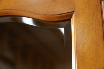 中古　横浜クラシック家具　ダニエル(daniel)　アーリーアメリカンシリーズ　A-208　温もりを感じる色合いとクラシカルな佇まいが魅力のブックケース　(R-073522)