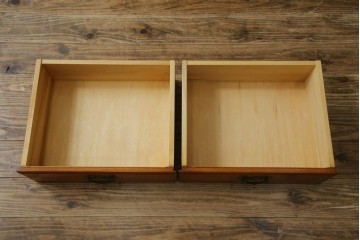 中古　横浜クラシック家具　ダニエル(daniel)　アーリーアメリカンシリーズ　A-208　温もりを感じる色合いとクラシカルな佇まいが魅力のブックケース　(R-073522)