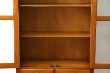 中古　横浜クラシック家具　ダニエル(daniel)　アーリーアメリカンシリーズ　A-208　温もりを感じる色合いとクラシカルな佇まいが魅力のブックケース　(R-073522)