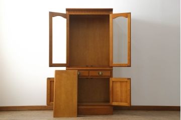 中古　美品!!　横浜ダニエル(daniel)　品のある佇まいが美しいキャビネット(食器棚、カップボード、収納棚、飾り棚)(定価約70万円)(R-073523)