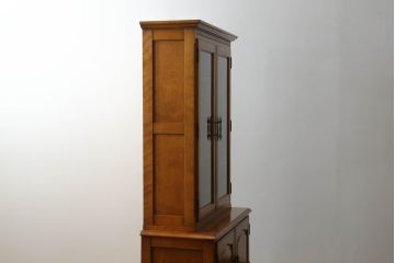 中古　美品　横浜ダニエル(daniel)　温かみのある木の色合いが魅力的なキャビネット(カップボード、食器棚、戸棚、収納棚、飾り棚)(R-073525)