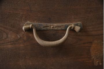 和製アンティーク　長い歳月を重ねた味わいが魅力の水屋箪笥サイドボード(時代箪笥、茶棚、収納棚、戸棚、引き出し、サイドキャビネット、テレビ台、テレビボード)(R-073529)