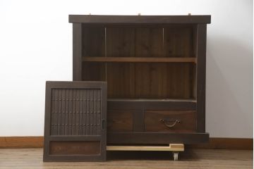 和製アンティーク　長い歳月を重ねた味わいが魅力の水屋箪笥サイドボード(時代箪笥、茶棚、収納棚、戸棚、引き出し、サイドキャビネット、テレビ台、テレビボード)(R-073530)