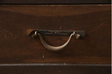 和製アンティーク　長い歳月を重ねた味わいが魅力の水屋箪笥サイドボード(時代箪笥、茶棚、収納棚、戸棚、引き出し、サイドキャビネット、テレビ台、テレビボード)(R-073530)