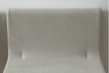 中古　短期展示品　美品　Cassinaixc.(カッシーナイクスシー)　Boomerang(ブーメラン)　シンプルで上品な佇まいが魅力のカウンターチェア3脚セット(回転椅子、ハイチェア、アームレスチェア、店舗什器)(R-073535)