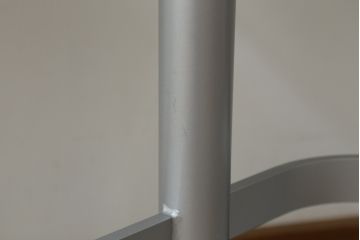 中古　短期展示品　美品　Cassinaixc.(カッシーナイクスシー)　Boomerang(ブーメラン)　シンプルで上品な佇まいが魅力のカウンターチェア3脚セット(回転椅子、ハイチェア、アームレスチェア、店舗什器)(R-073535)