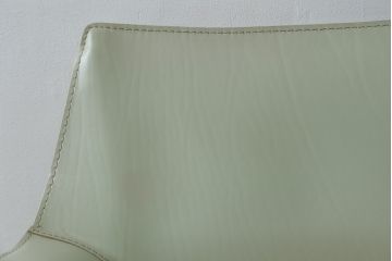 中古　Cassina(カッシーナ)　413　CAB(キャブ)　MARIO BELLINI(マリオベリーニ)　本革(レザー)　シンプルモダンな空間づくりに活躍するアームチェア(ダイニングチェア、椅子、イス)(定価約38万5千円)(R-073554)