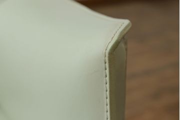 中古　Cassina(カッシーナ)　413　CAB(キャブ)　MARIO BELLINI(マリオベリーニ)　本革(レザー)　シンプルモダンな空間づくりに活躍するアームチェア(ダイニングチェア、椅子、イス)(定価約38万5千円)(R-073554)
