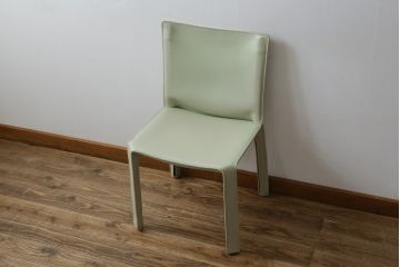 中古　Cassina(カッシーナ)　412　CAB(キャブ)　MARIO BELLINI(マリオベリーニ)　本革(レザー)　シンプルモダンな空間づくりに活躍するアームレスチェア(ダイニングチェア、椅子、イス)(定価約23万7千円)(R-073555)