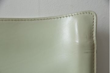 中古　Cassina(カッシーナ)　412　CAB(キャブ)　MARIO BELLINI(マリオベリーニ)　本革(レザー)　シンプルモダンな空間づくりに活躍するアームレスチェア(ダイニングチェア、椅子、イス)(定価約23万7千円)(R-073556)