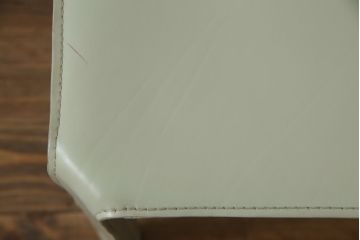 中古　Cassina(カッシーナ)　412　CAB(キャブ)　MARIO BELLINI(マリオベリーニ)　本革(レザー)　シンプルモダンな空間づくりに活躍するアームレスチェア(ダイニングチェア、椅子、イス)(定価約23万7千円)(R-073556)