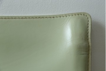 中古　Cassina(カッシーナ)　412　CAB(キャブ)　MARIO BELLINI(マリオベリーニ)　本革(レザー)　シンプルモダンな空間づくりに活躍するアームレスチェア　定価約23万7千円　(R-073556)