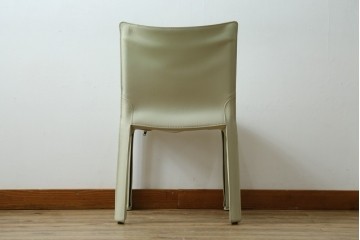 中古　Cassina(カッシーナ)　412　CAB(キャブ)　MARIO BELLINI(マリオベリーニ)　本革(レザー)　シンプルモダンな空間づくりに活躍するアームレスチェア　定価約23万7千円　(R-073556)