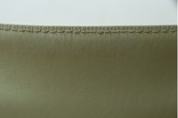 中古　Cassina(カッシーナ)　412　CAB(キャブ)　MARIO BELLINI(マリオベリーニ)　本革(レザー)　シンプルモダンな空間づくりに活躍するアームレスチェア　定価約23万7千円　(R-073556)
