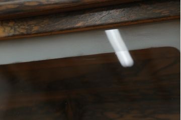 和製アンティーク　前面黒柿　独特な杢目が目を惹く二段重ねの茶箪笥(茶棚、収納棚、戸棚)(R-073560)
