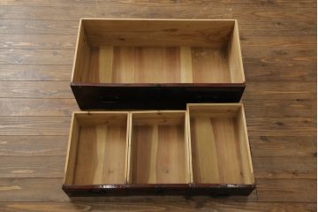 和製アンティーク　上手物!!　前面欅(ケヤキ)材　木地呂塗り　落ち着いた色味と希少な龍の金具が魅力の仙台姫箪笥ローボード(テレビ台、仙台箪笥、和たんす、収納箪笥、衣装箪笥、引き出し)(R-073564)