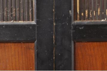 アンティーク建具　鏡板　欅(ケヤキ)材　風情のある佇まいが魅力的な幅広格子帯戸2枚セット(引き戸、格子戸)(R-073571)