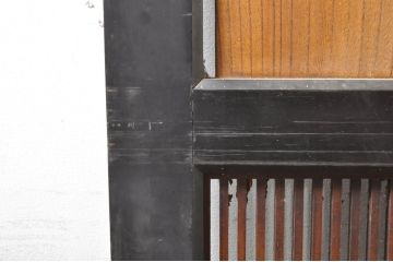 アンティーク建具　鏡板　欅(ケヤキ)材　風情のある佇まいが魅力的な幅広格子帯戸2枚セット(引き戸、格子戸)(R-073572)